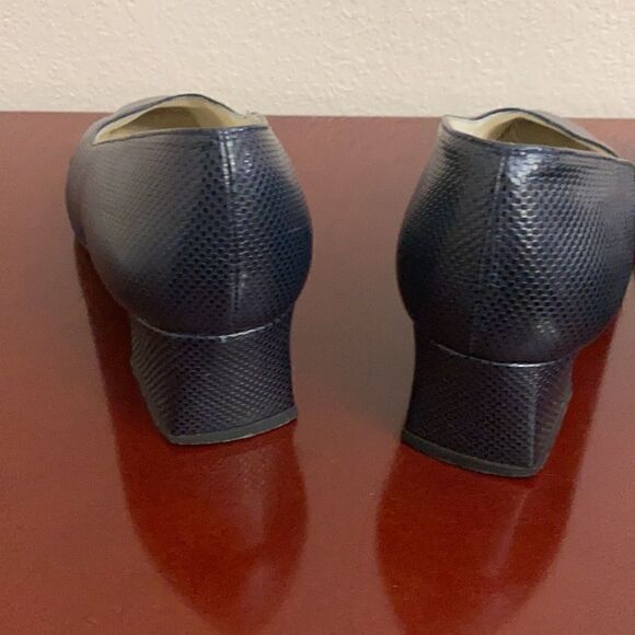 đ STUARTâWEITZNANâBUNDLEâ8.5B NavyâandâBrownâ1âinchâshoesâđ  - Picture 6 of 11